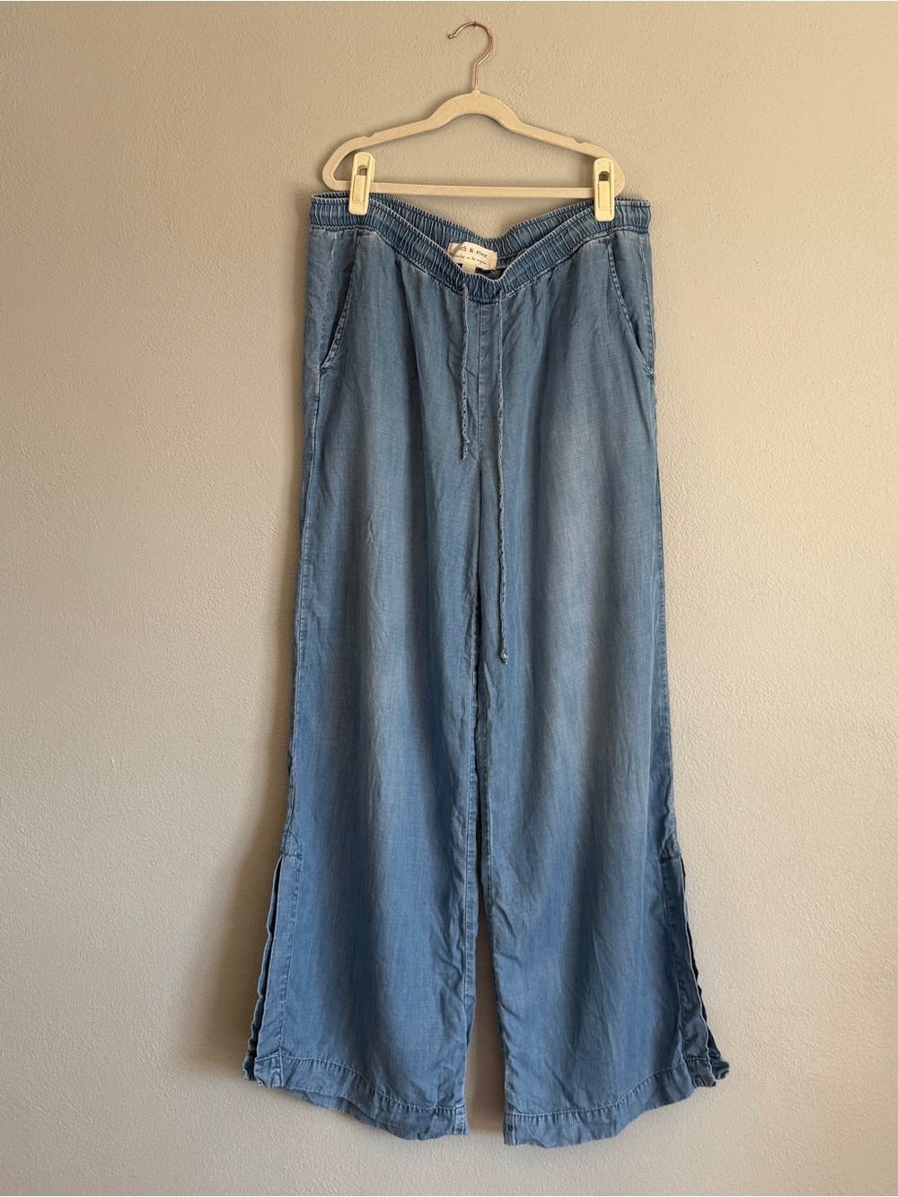 Cloth & Stone Light Blue Wide-Leg Women’s Jeans with Drawstring Waist